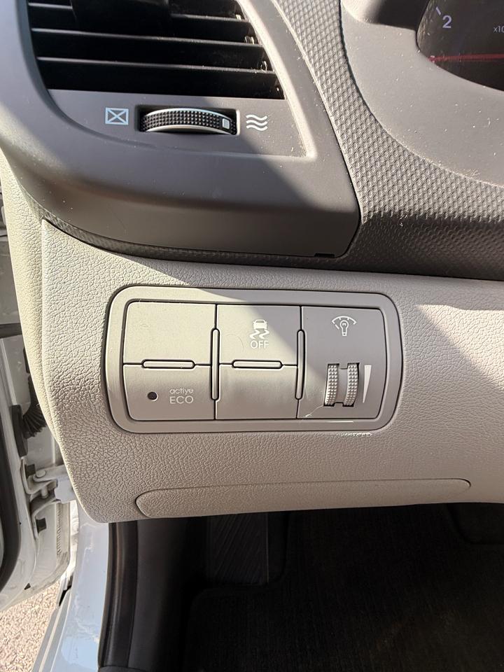 Hyundai Accent SE 4-Door 6A 2017