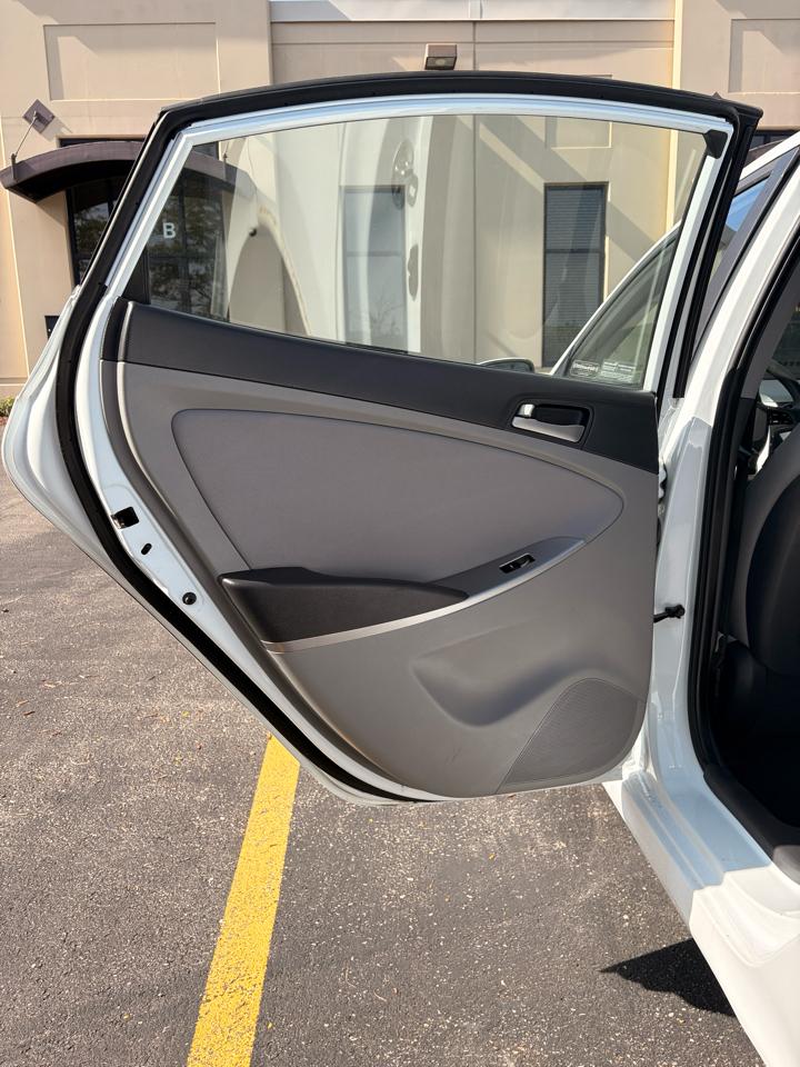 Hyundai Accent SE 4-Door 6A 2017