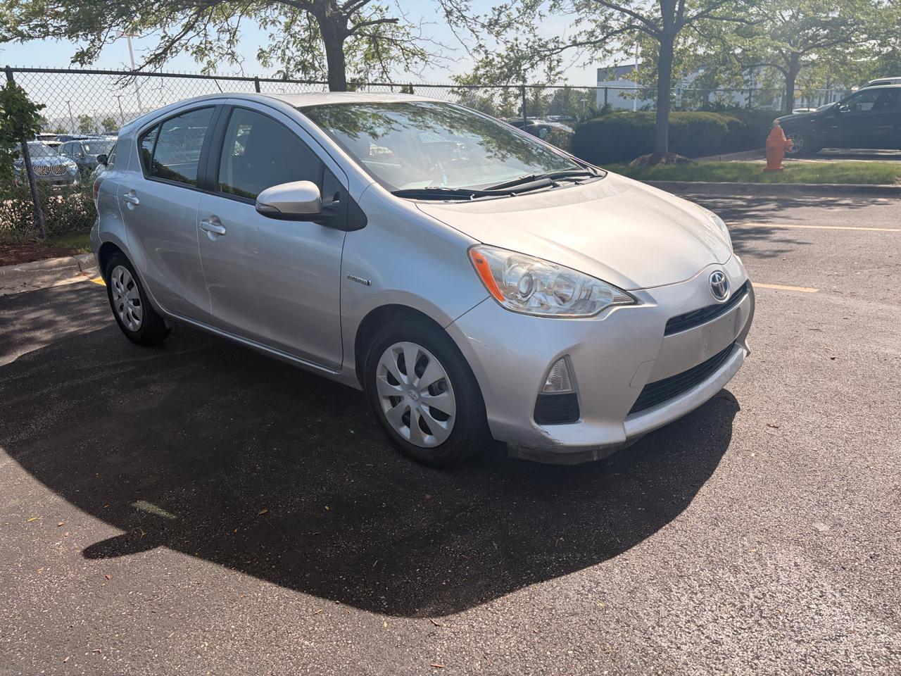 Toyota Prius c One 2012
