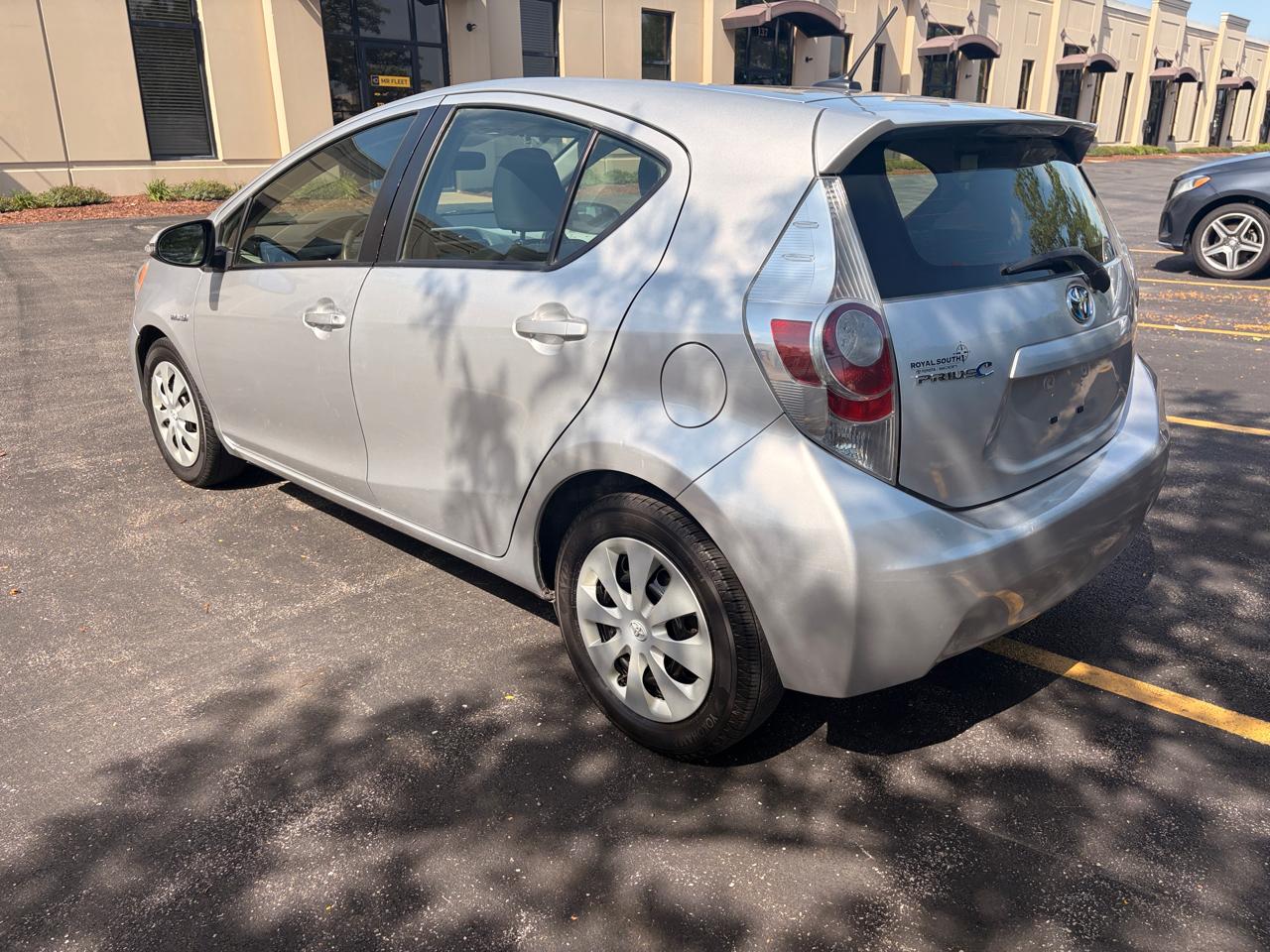 Toyota Prius c One 2012