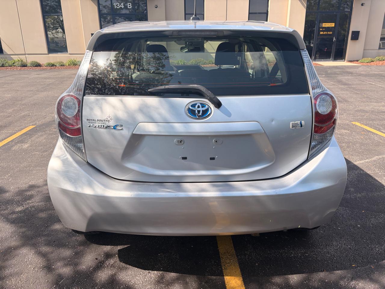 Toyota Prius c One 2012