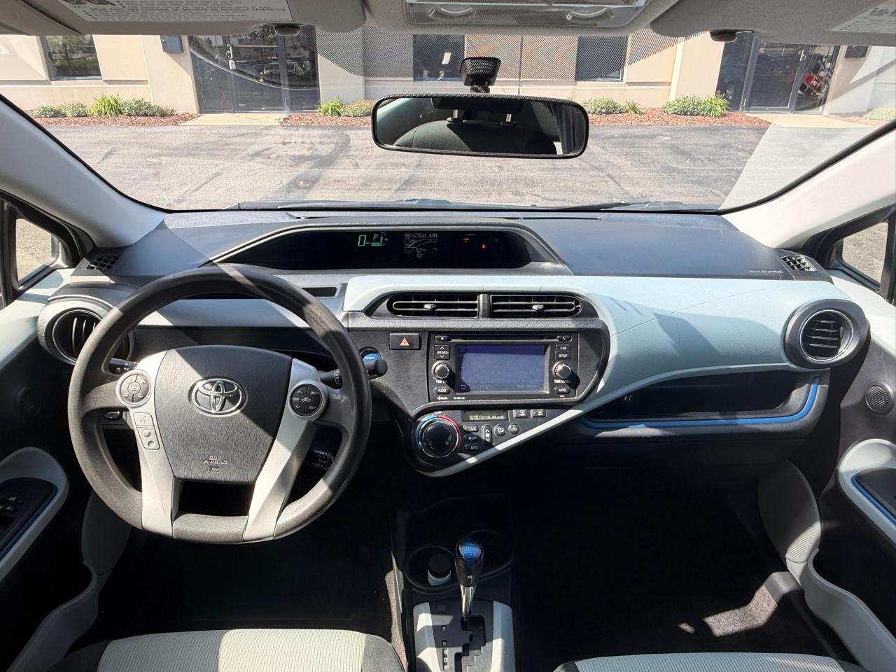 Toyota Prius c One 2012