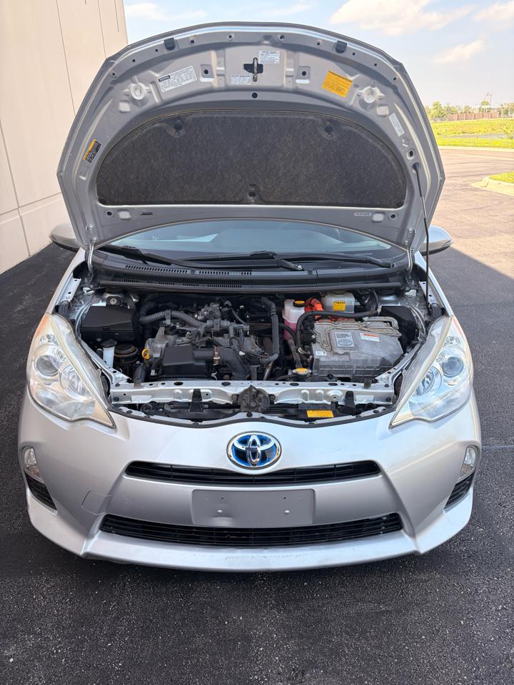 Toyota Prius c One 2012