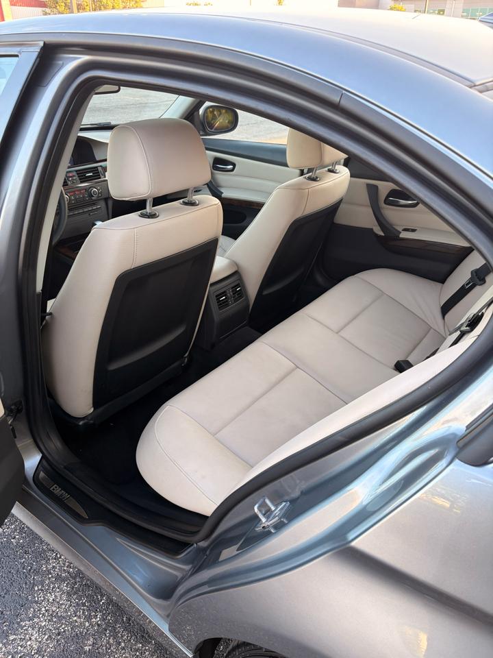 BMW 3-Series 328i 2011