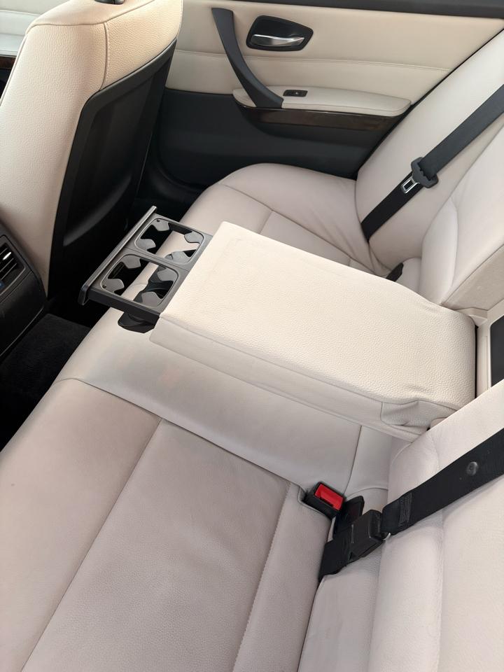 BMW 3-Series 328i 2011