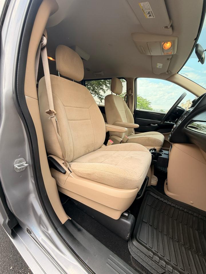 Dodge Grand Caravan SE 2013