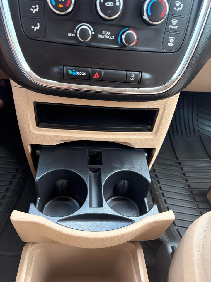 Dodge Grand Caravan SE 2013