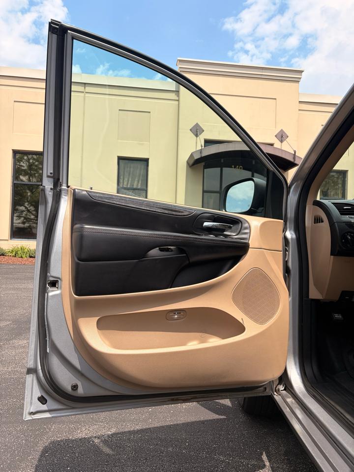 Dodge Grand Caravan SE 2013