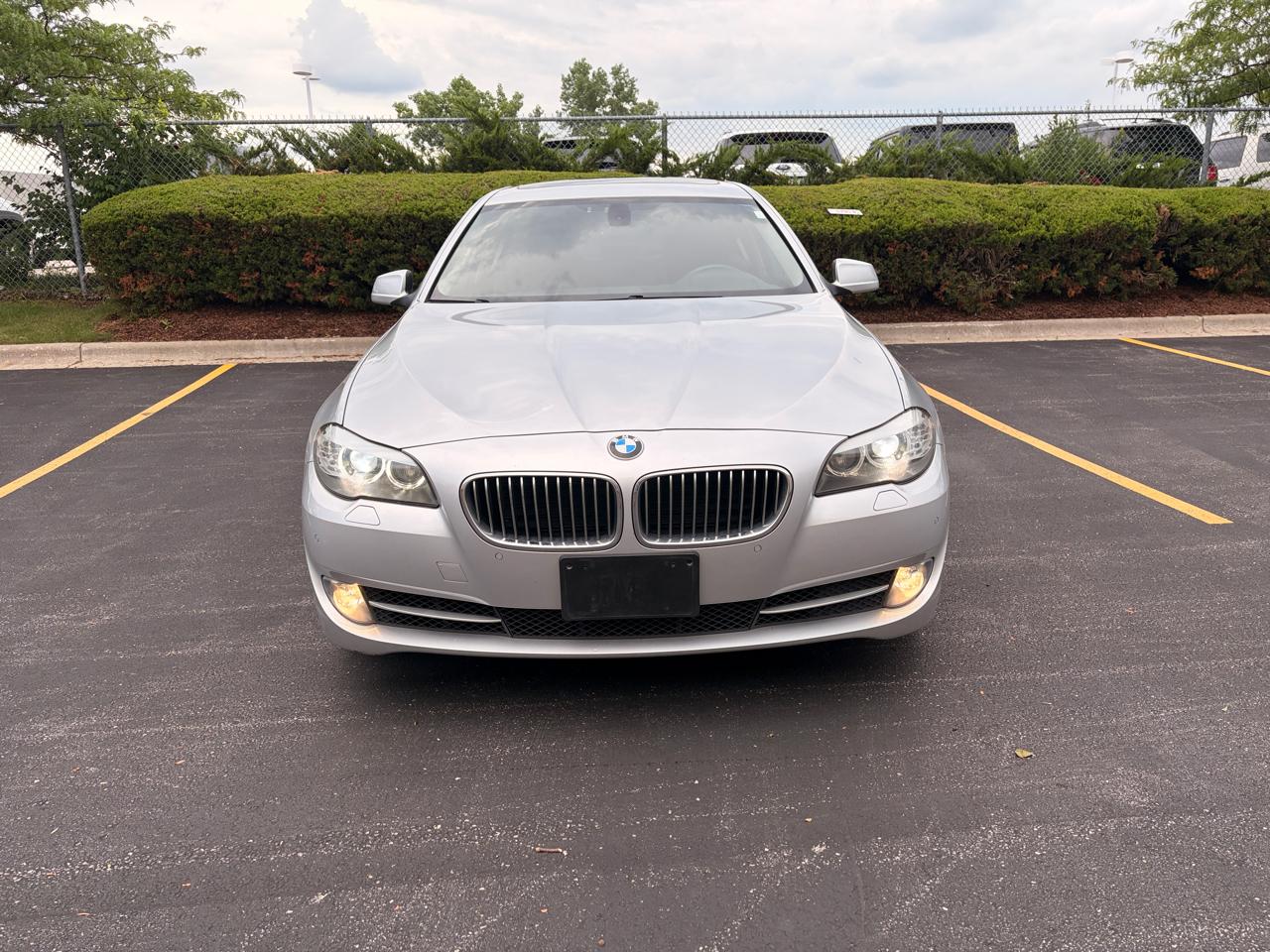 BMW 5-Series 535xi 2011