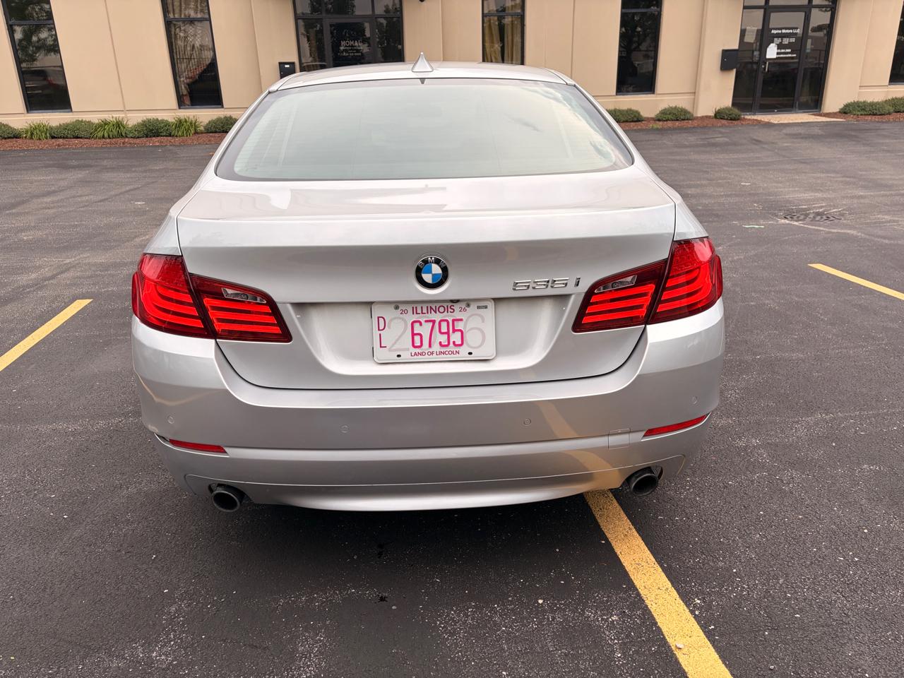 BMW 5-Series 535xi 2011