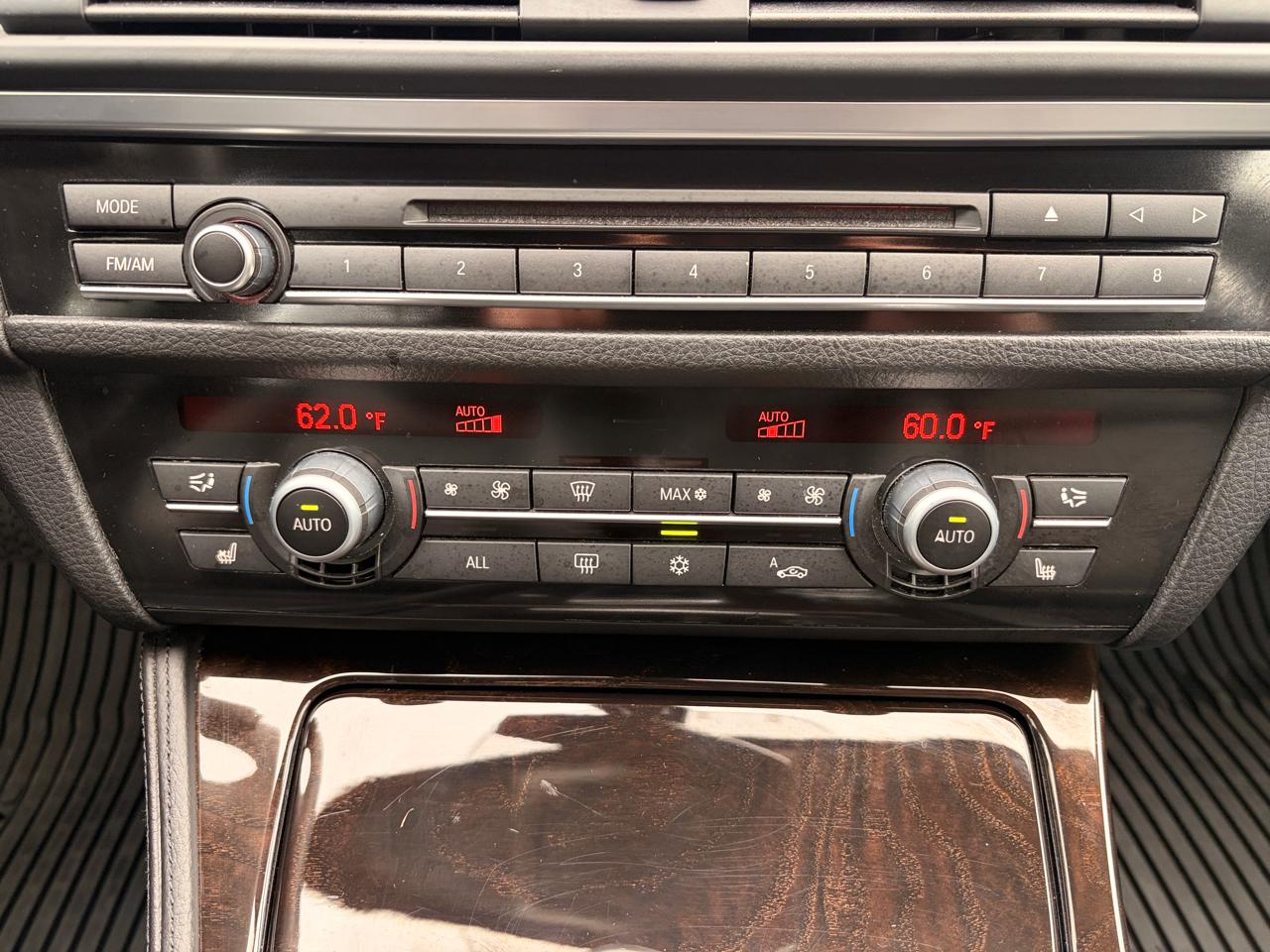 BMW 5-Series 535xi 2011