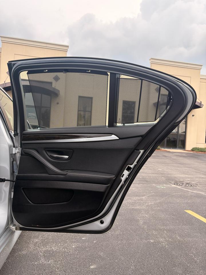 BMW 5-Series 535xi 2011