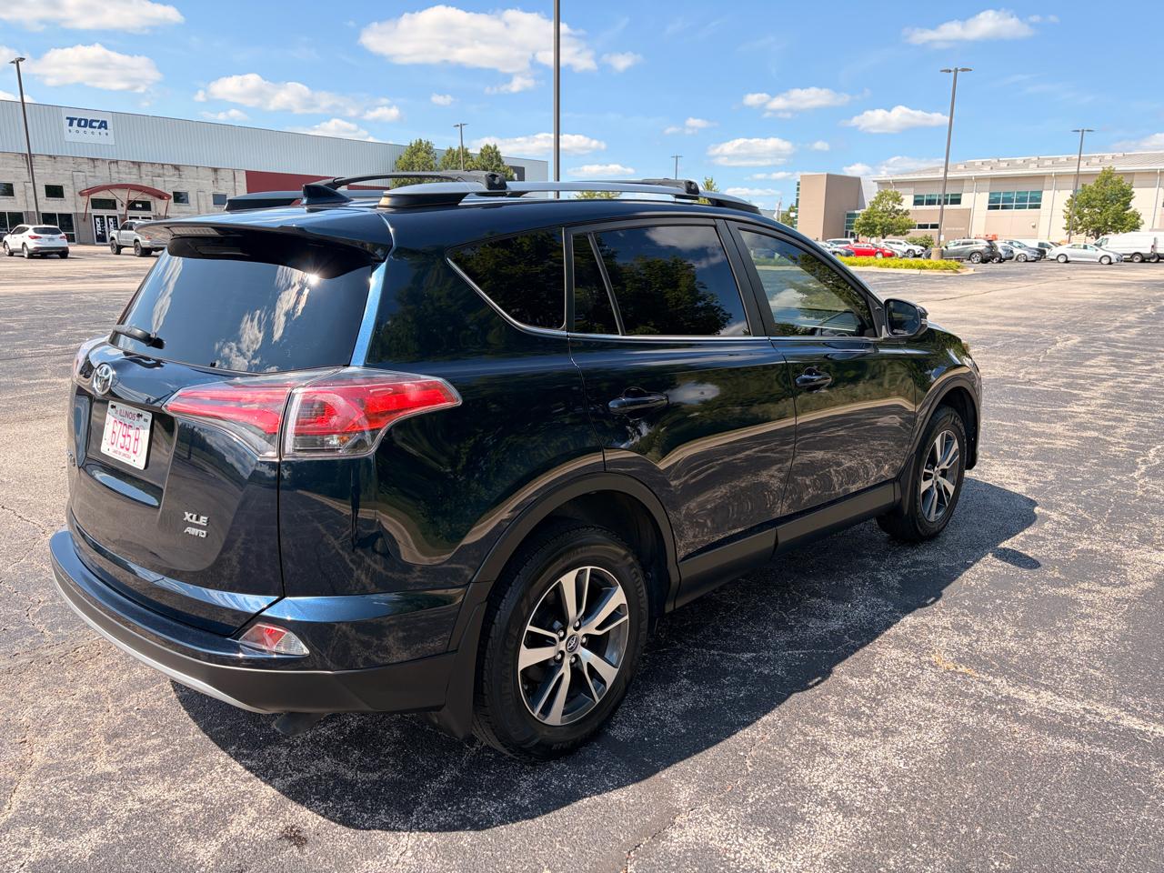 Toyota RAV4 XLE AWD 2018