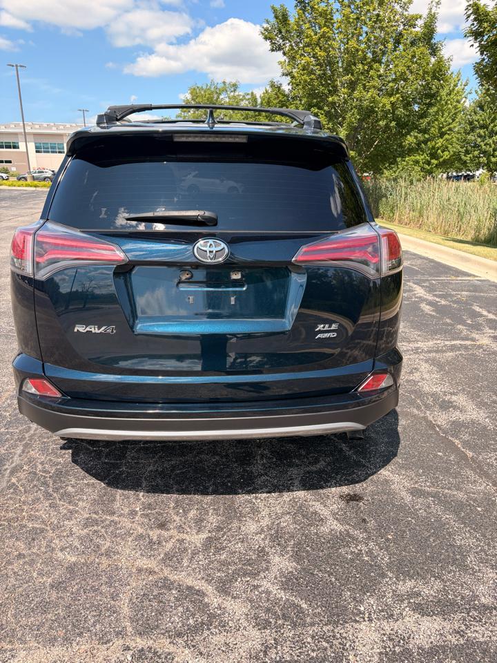 Toyota RAV4 XLE AWD 2018