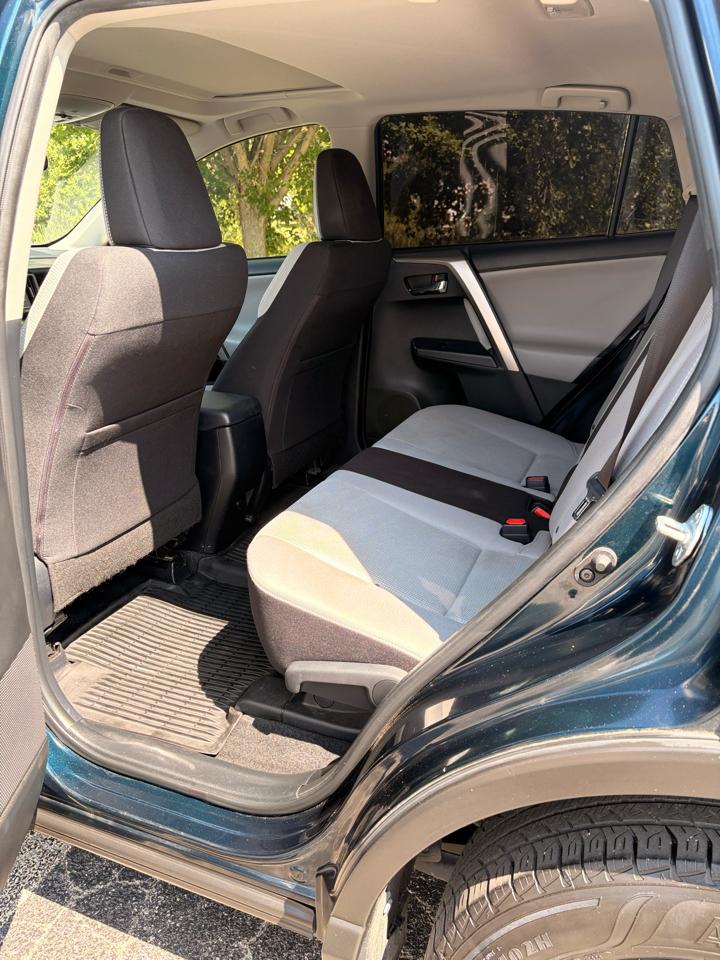 Toyota RAV4 XLE AWD 2018
