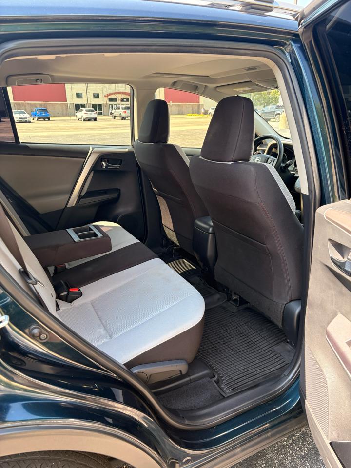 Toyota RAV4 XLE AWD 2018