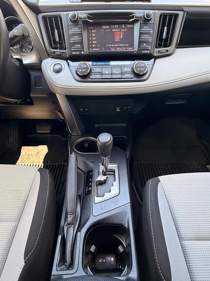 Toyota RAV4 XLE AWD 2018