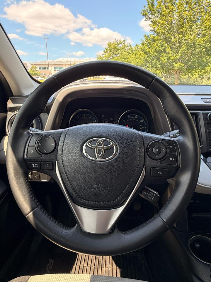Toyota RAV4 XLE AWD 2018