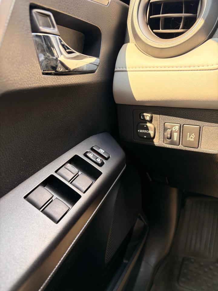 Toyota RAV4 XLE AWD 2018
