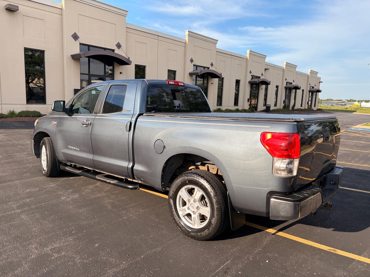 Toyota Tundra SR5 Double Cab 5.7L 2WD 2008