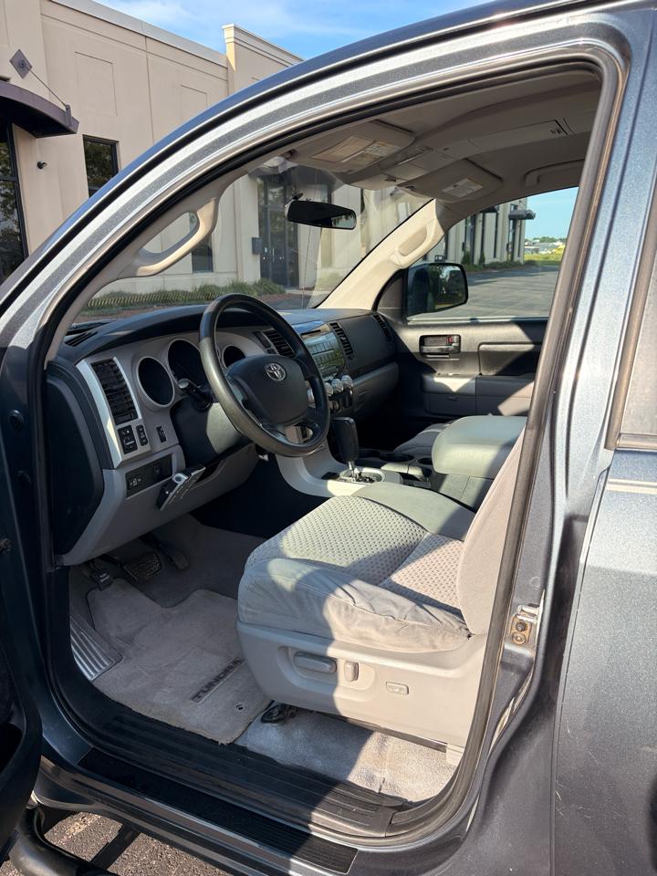 Toyota Tundra SR5 Double Cab 5.7L 2WD 2008