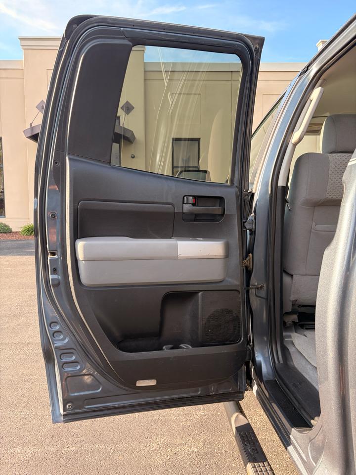 Toyota Tundra SR5 Double Cab 5.7L 2WD 2008