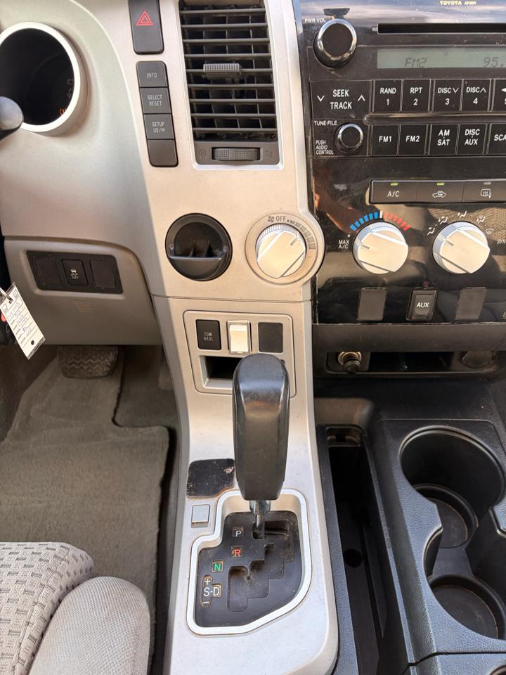 Toyota Tundra SR5 Double Cab 5.7L 2WD 2008