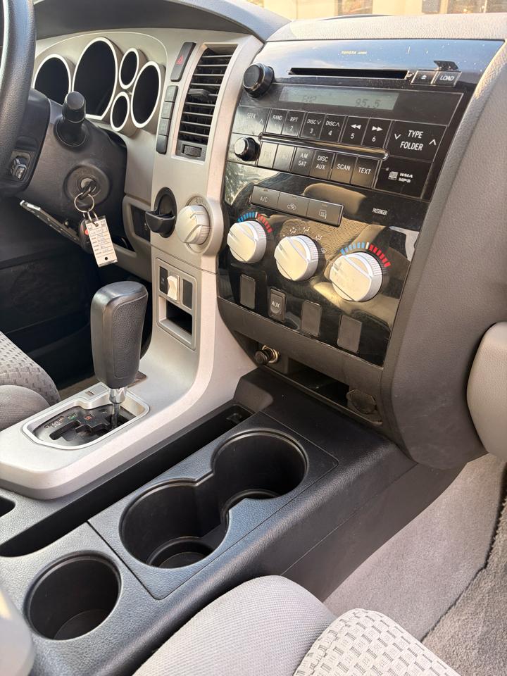 Toyota Tundra SR5 Double Cab 5.7L 2WD 2008