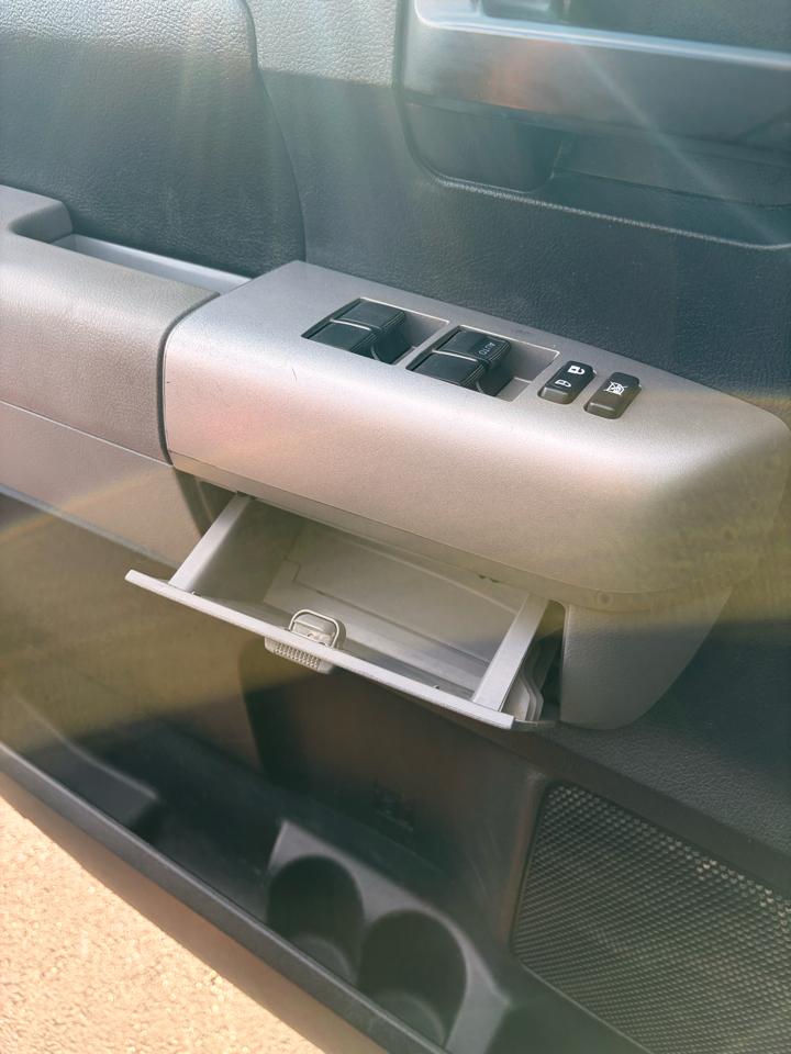 Toyota Tundra SR5 Double Cab 5.7L 2WD 2008