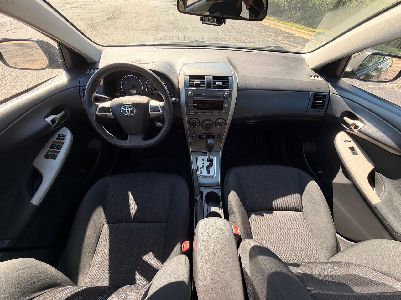 Toyota Corolla S 2011