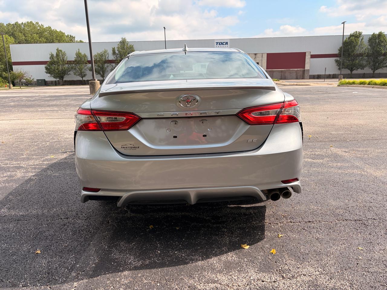Toyota Camry SE 2019