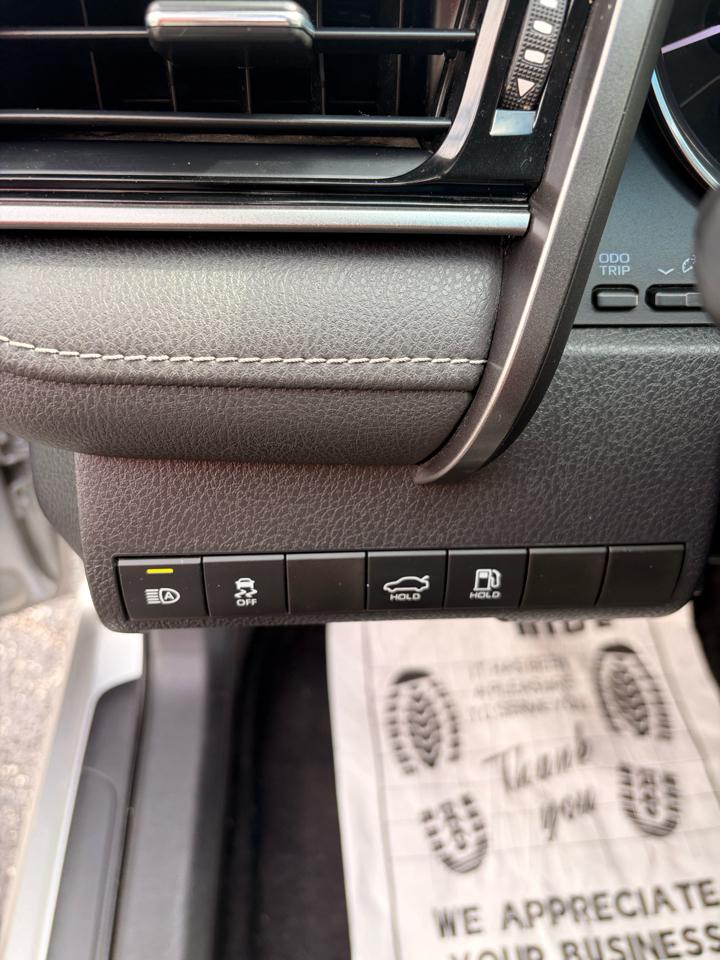 Toyota Camry SE 2019
