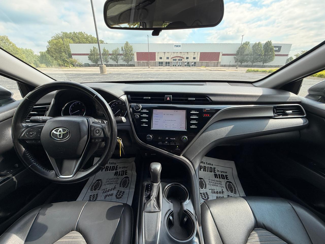 Toyota Camry SE 2019