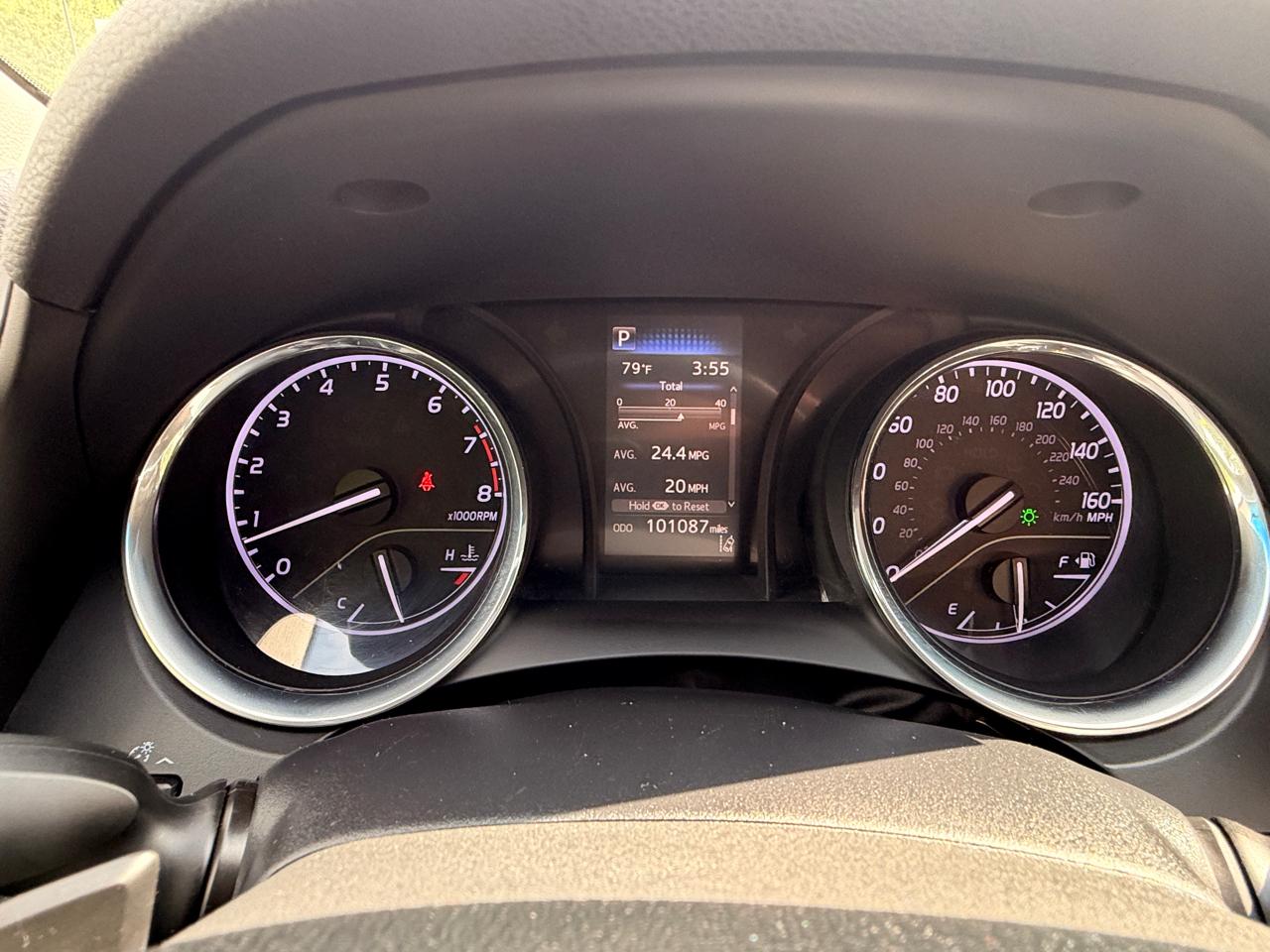 Toyota Camry SE 2019