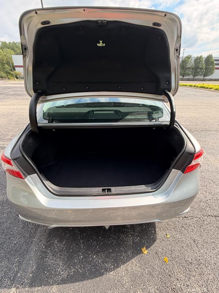 Toyota Camry SE 2019