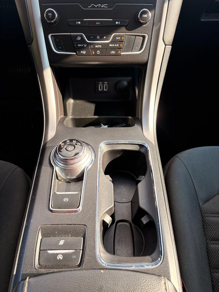 Ford Fusion SE 2020