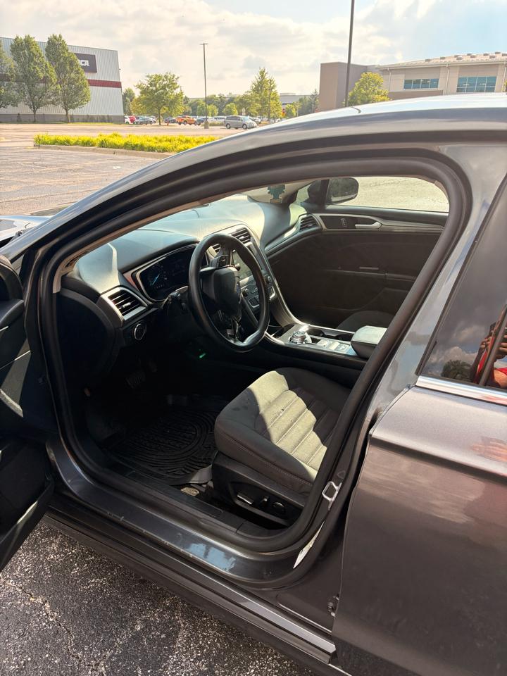 Ford Fusion SE 2020