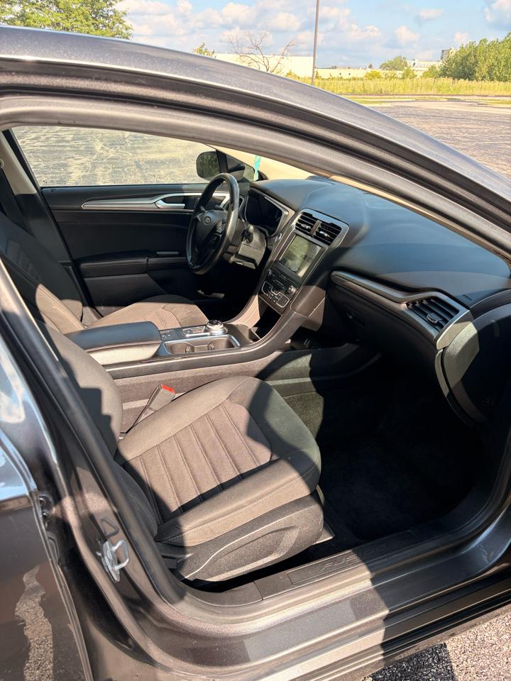 Ford Fusion SE 2020