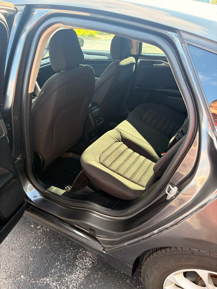 Ford Fusion SE 2020