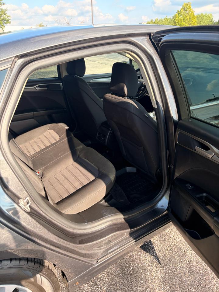 Ford Fusion SE 2020