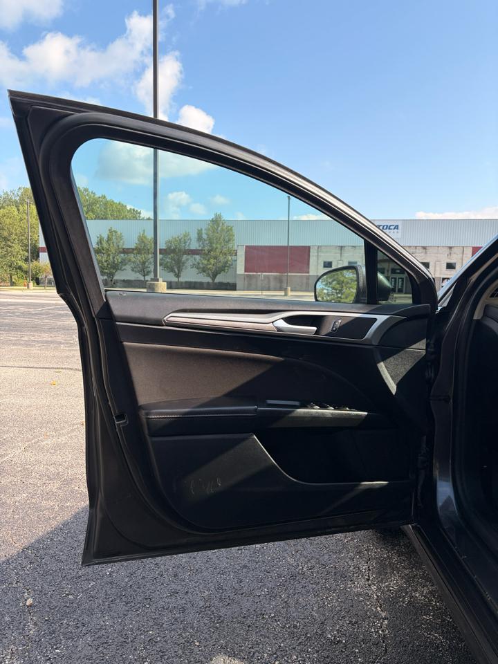 Ford Fusion SE 2020