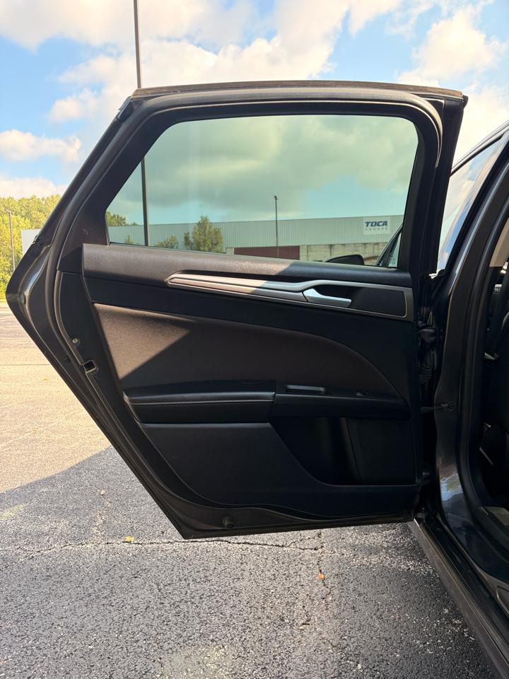 Ford Fusion SE 2020