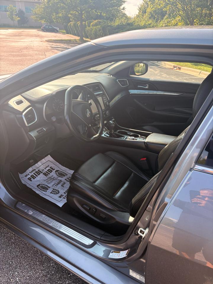Nissan Maxima 3.5 SV 2020