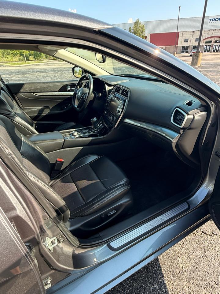 Nissan Maxima 3.5 SV 2020