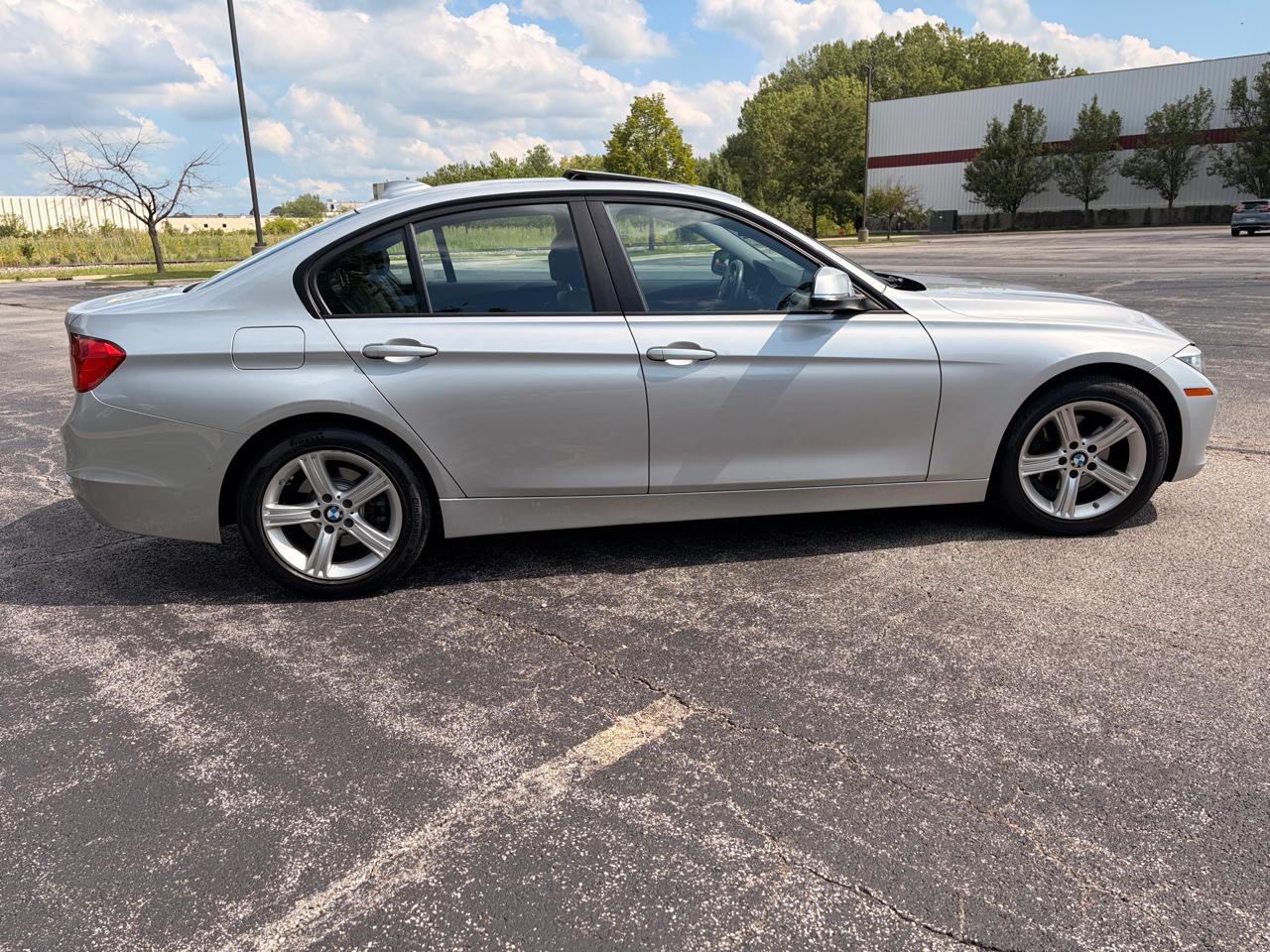 BMW 3-Series 328i xDrive Sedan 2013