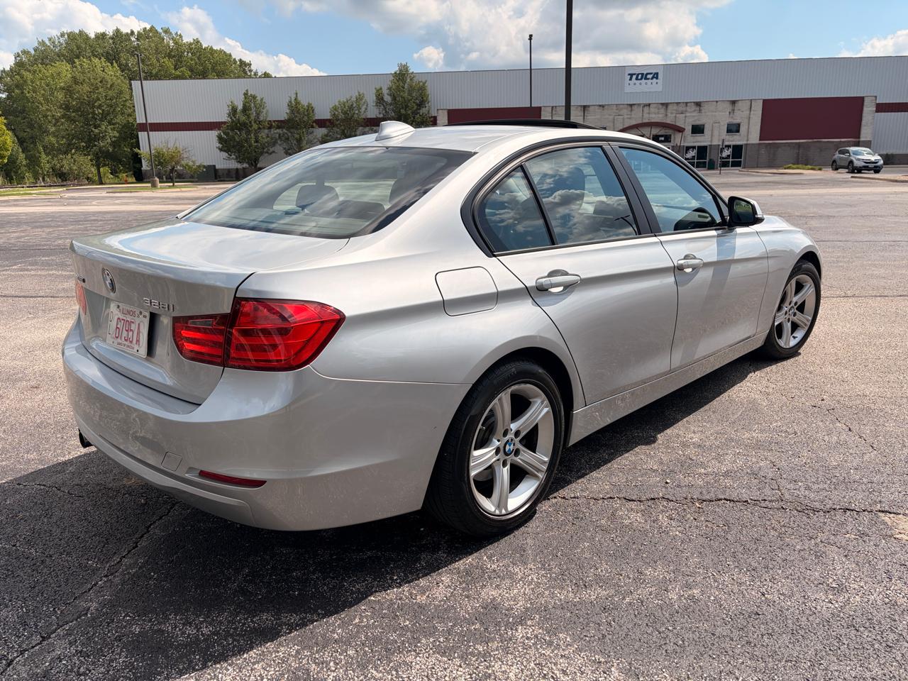 BMW 3-Series 328i xDrive Sedan 2013
