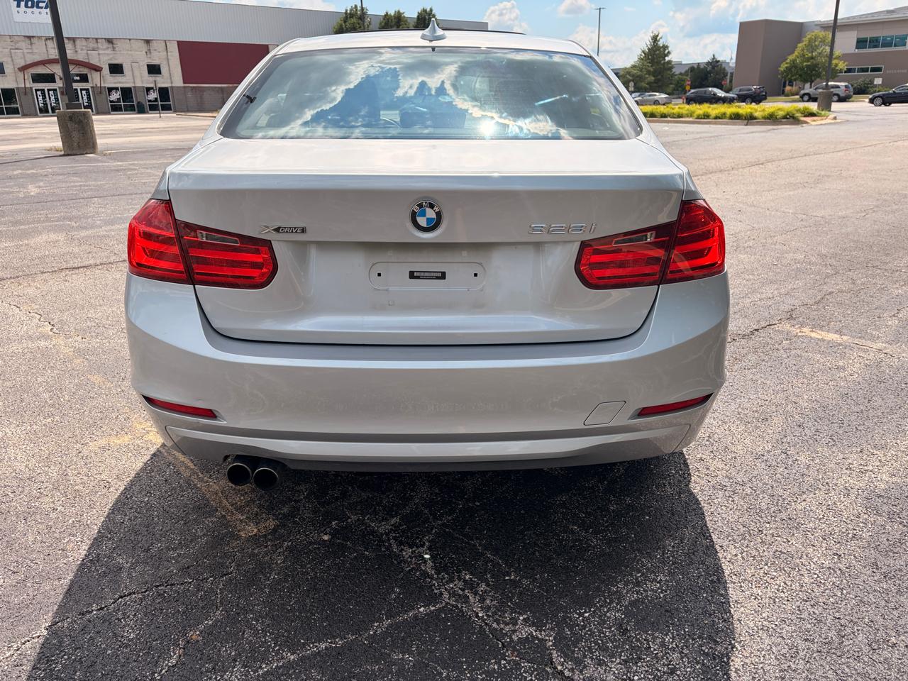 BMW 3-Series 328i xDrive Sedan 2013