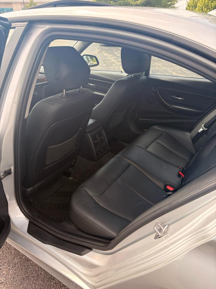 BMW 3-Series 328i xDrive Sedan 2013