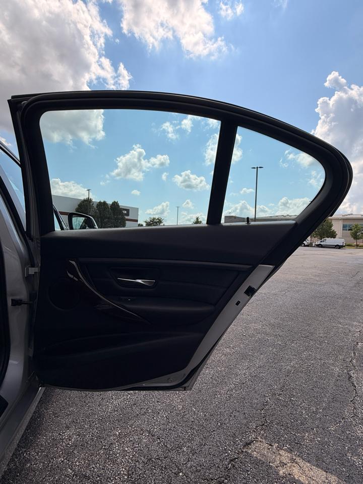 BMW 3-Series 328i xDrive Sedan 2013