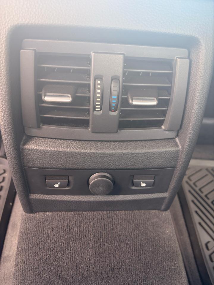 BMW 3-Series 328i xDrive Sedan 2013